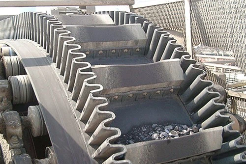 Transportor de perete lateral