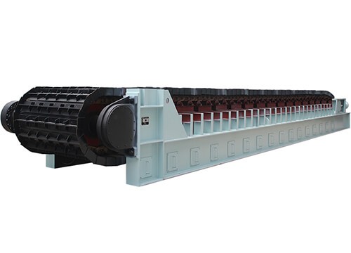 Alimentator cu șorț într-o fabrică de ciment pentru transportul de argilă/calcar/nisip/agregate